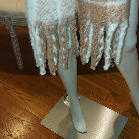 NWOT Steven Madden Scarf - Picture 8 of 8